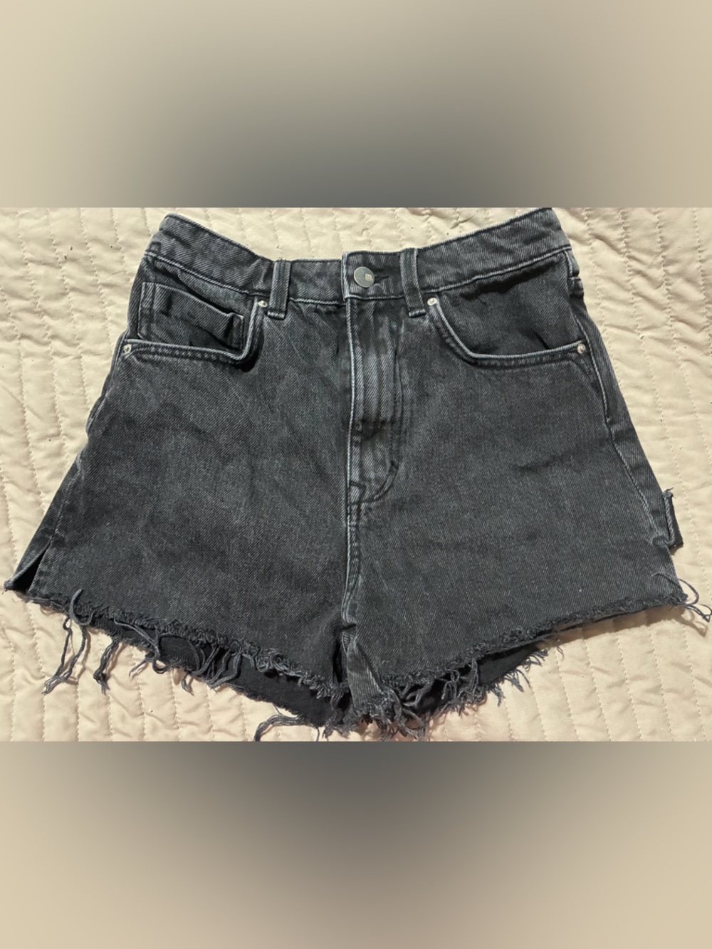 Women’s ZARA black denim shorts